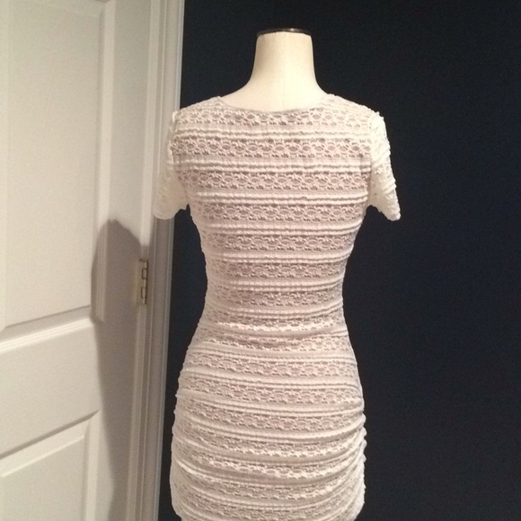 SIZE M BCBG MAX AZRIA  DRESS - Picture 4 of 6